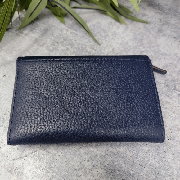 NWOT Kate Spade Navy Leather Flap Wallet Classic Neutral - Picture 3 of 4